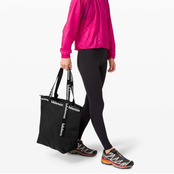 NWOT Lululemon The Rest is Written Black Tote - Picture 2 of 8